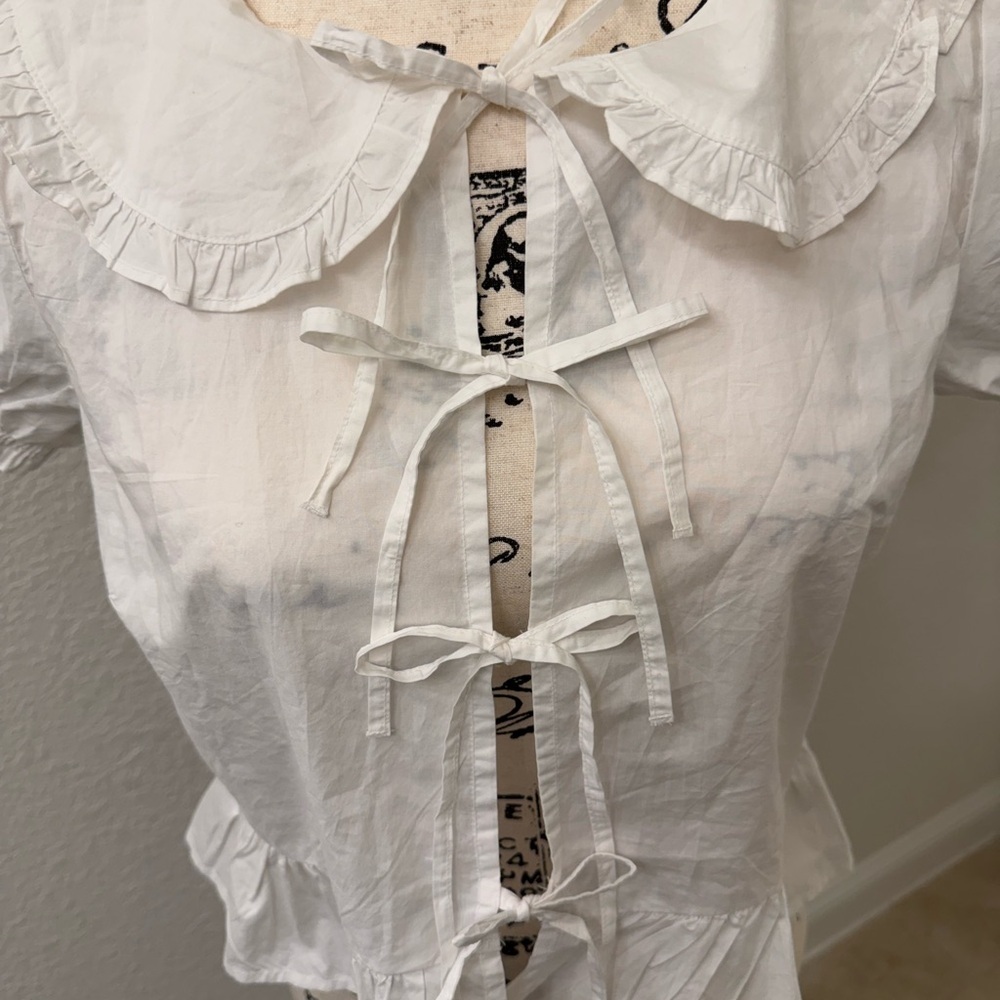 NWT American Eagle White Lace-Up Blouse sz S - Picture 3 of 6